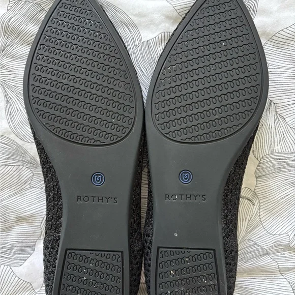 ✨Like New! Rothy’s Black Honeycomb Points✨ - Picture 5 of 5